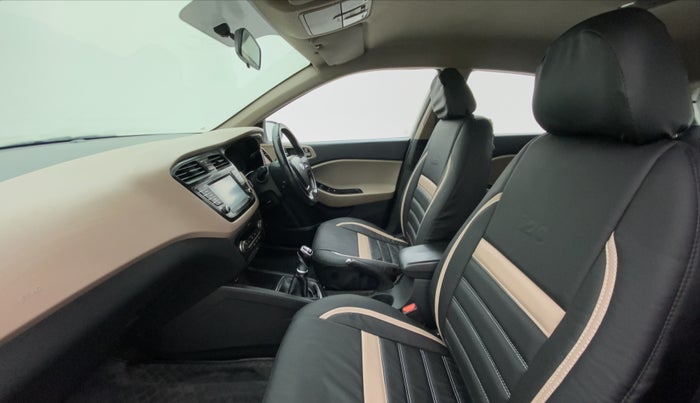 2017 Hyundai Elite i20 1.4 CRDI ASTA (O), Diesel, Manual, 86,630 km, Right Side Front Door Cabin