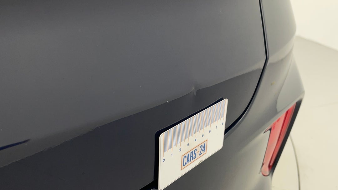 Boot / Tailgate Tailgate Dent