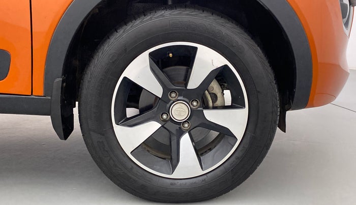 2018 Tata NEXON XZA+ 1.5, Diesel, Automatic, 64,609 km, Right Front Wheel