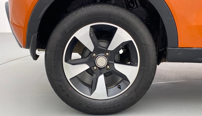2018 Tata NEXON XZA+ 1.5, Diesel, Automatic, 64,609 km, Right Rear Wheel