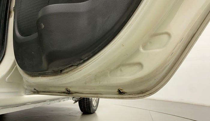 2012 Toyota Etios G, Petrol, Manual, 59,289 km, Right rear door - Slightly rusted