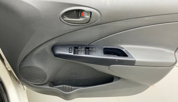 2012 Toyota Etios G, Petrol, Manual, 59,289 km, Driver Side Door Panels Control