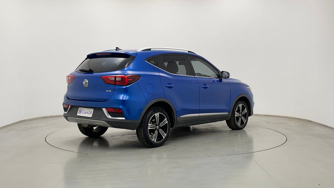 Right Back Diagonal (45- Degree) View