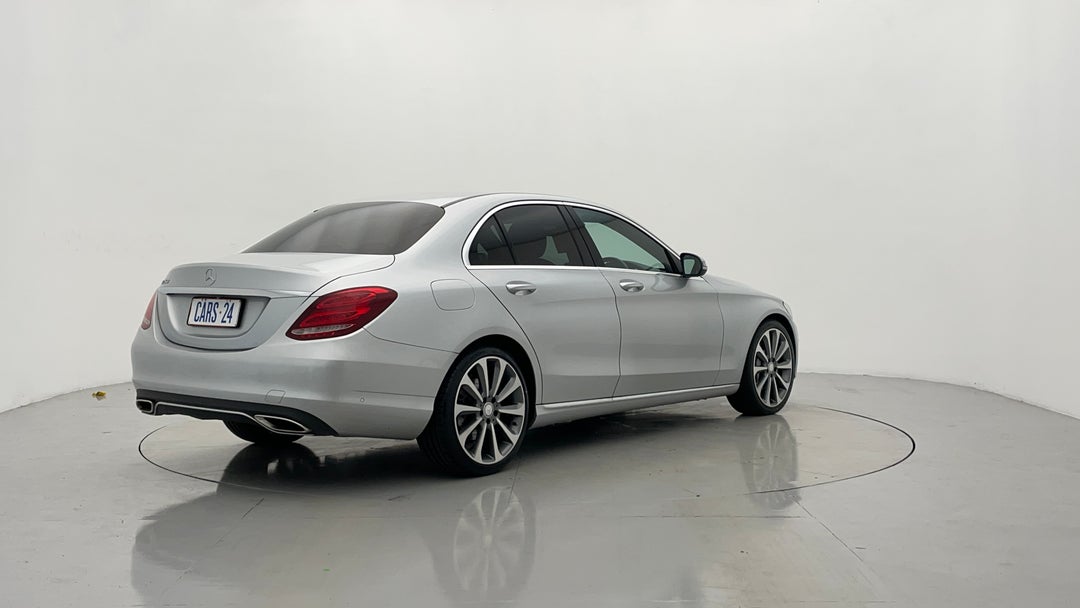 Right Back Diagonal (45- Degree) View