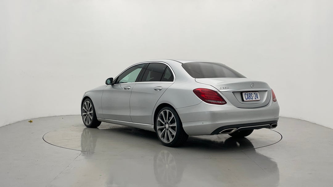 Left Back Diagonal (45- Degree) View