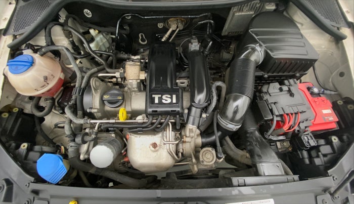 2014 Volkswagen Vento COMFORTLINE TSI AT, Petrol, Automatic, 40,575 km, Open Bonet
