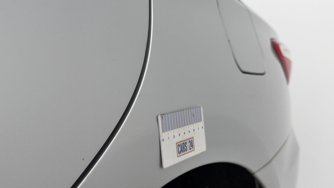 2017 Toyota Camry Altise, Automatic, 104571 km, Quarter Panel Rear LHS Dent