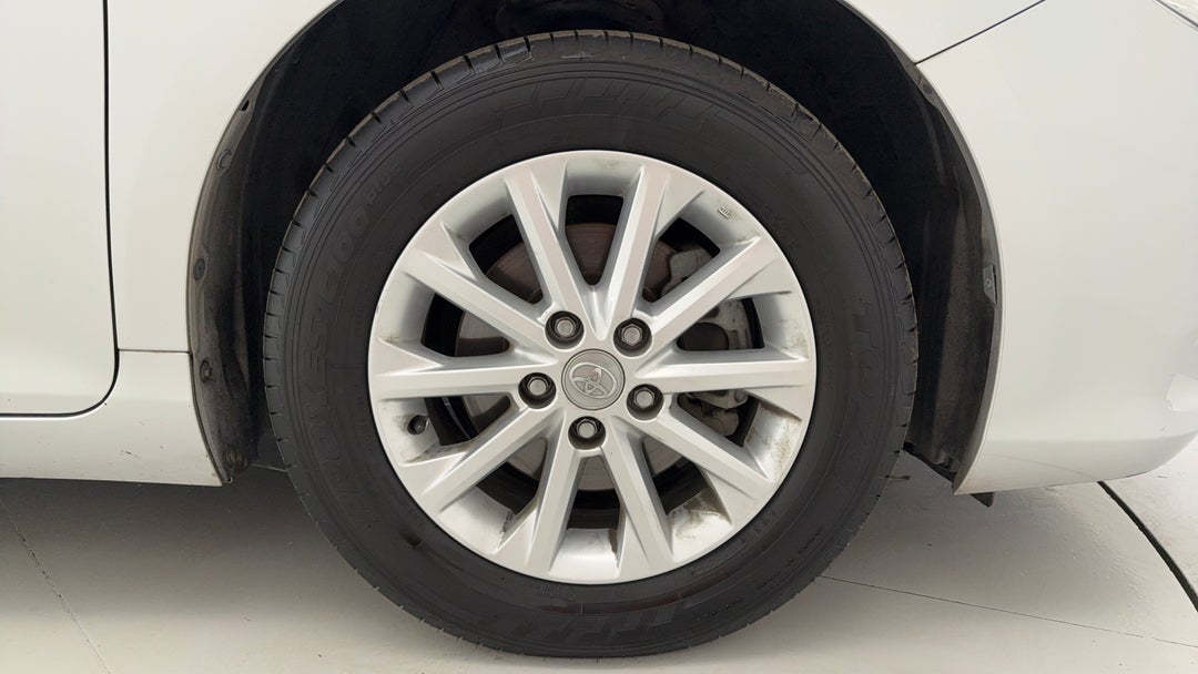 2017 Toyota Camry Altise, Automatic, 104571 km, Right Front Wheel