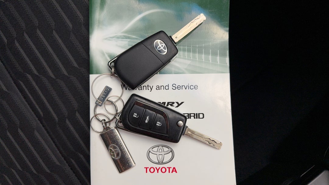 2017 Toyota Camry Altise, Automatic, 104571 km, Key Close-up