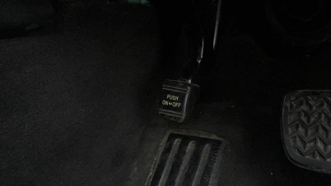 2017 Toyota Camry Altise, Automatic, 104571 km, Handbrake