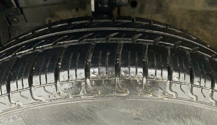 2012 Maruti Swift Dzire VXI, Petrol, Manual, 58,586 km, Left Front Tyre Tread