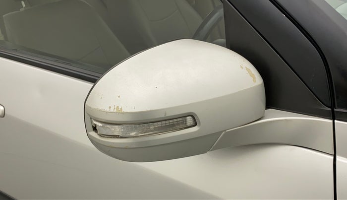 2012 Maruti Swift Dzire VXI, Petrol, Manual, 58,586 km, Right rear-view mirror - Indicator light has minor damage