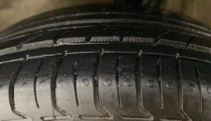 2018 Maruti Alto K10 VXI (O), Petrol, Manual, 46,984 km, Left Front Tyre Tread