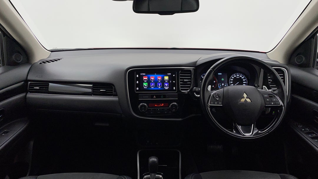 2018 Mitsubishi Outlander Ls 7 Seat (awd), Automatic, 116491 km, Dashboard View