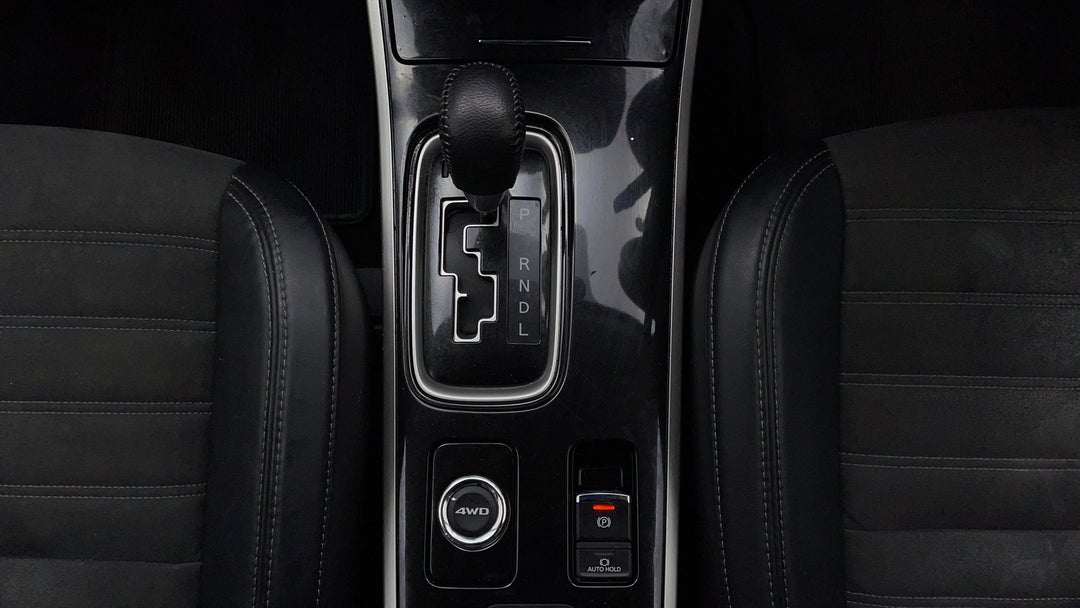 2018 Mitsubishi Outlander Ls 7 Seat (awd), Automatic, 116491 km, Gear Lever 