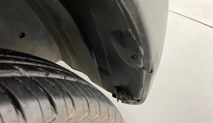 2017 Renault Kwid RXT 1.0 AMT, Petrol, Automatic, 38,185 km, Right fender - Cladding has minor damage