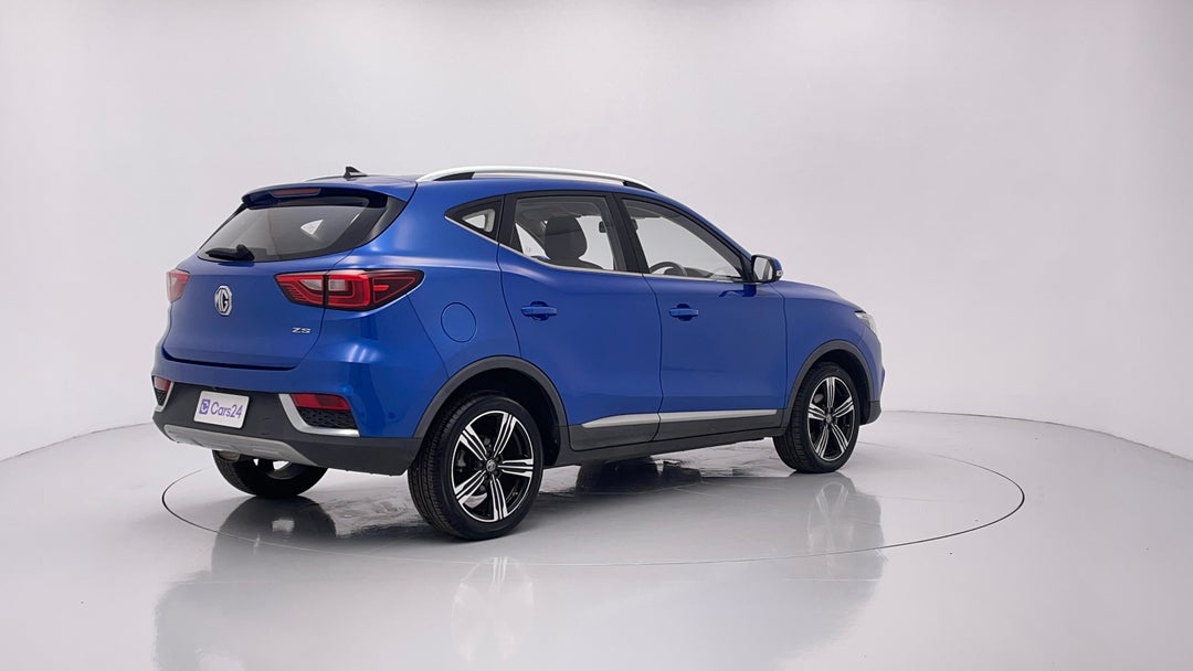 Right Back Diagonal (45- Degree) View