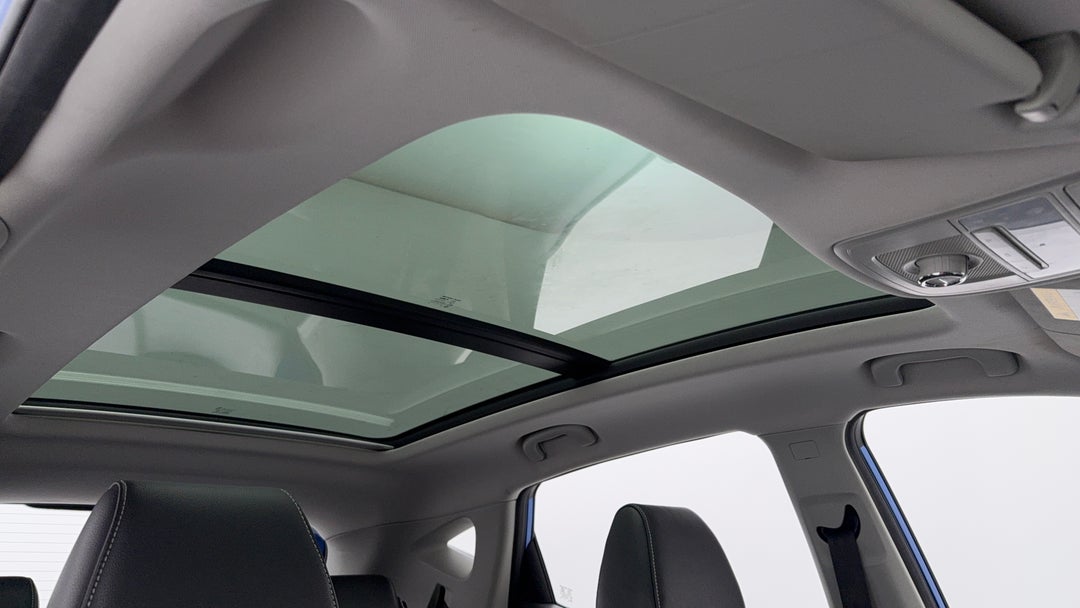 Interior Sunroof/Moonroof