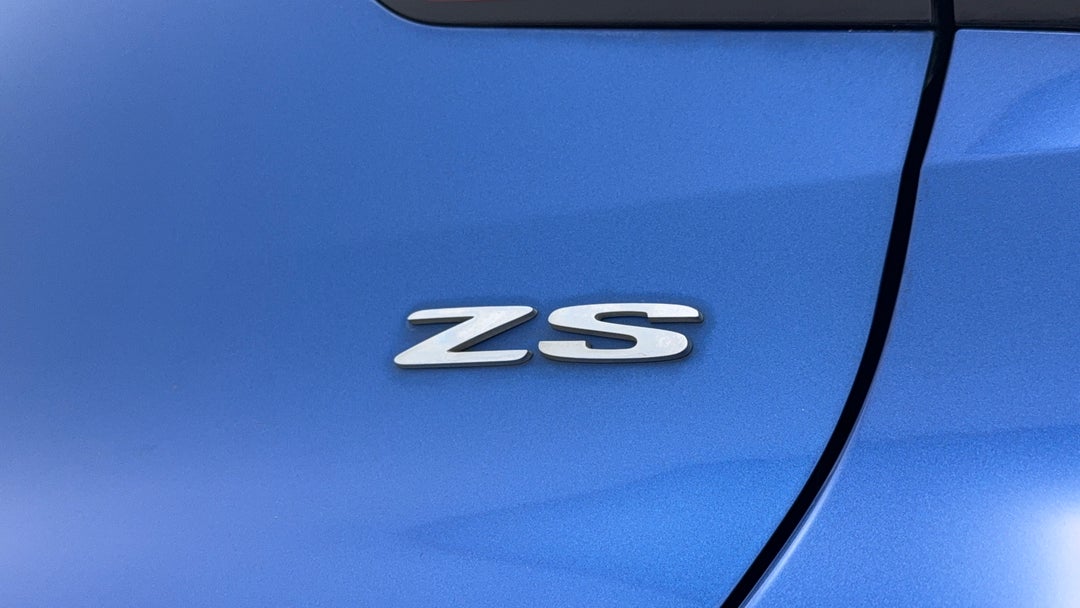 Badge (Boot Right Side)