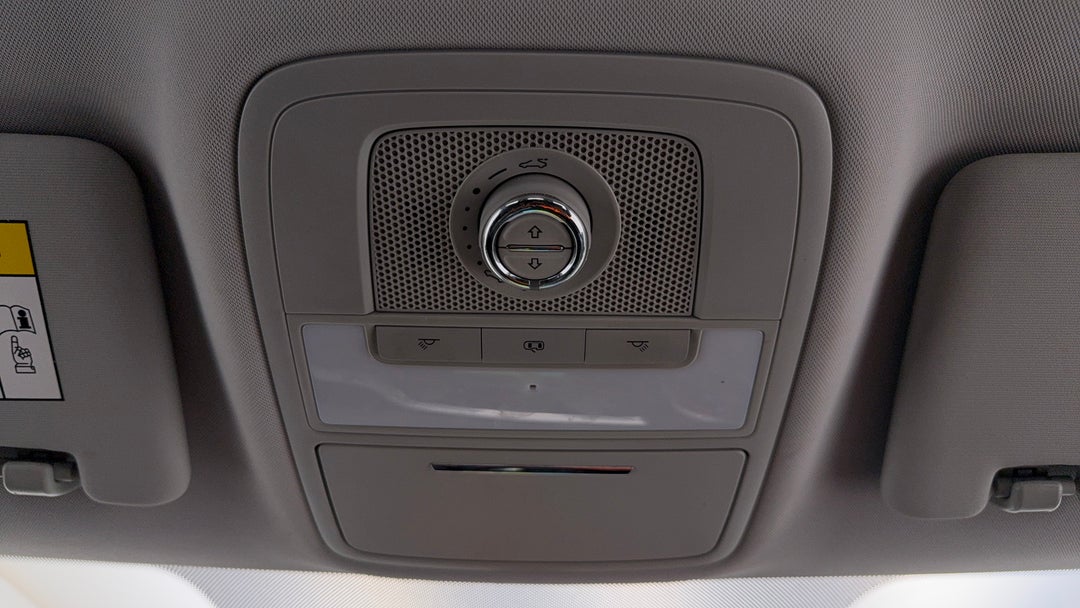 On-Roof Controls/Sunglass holder