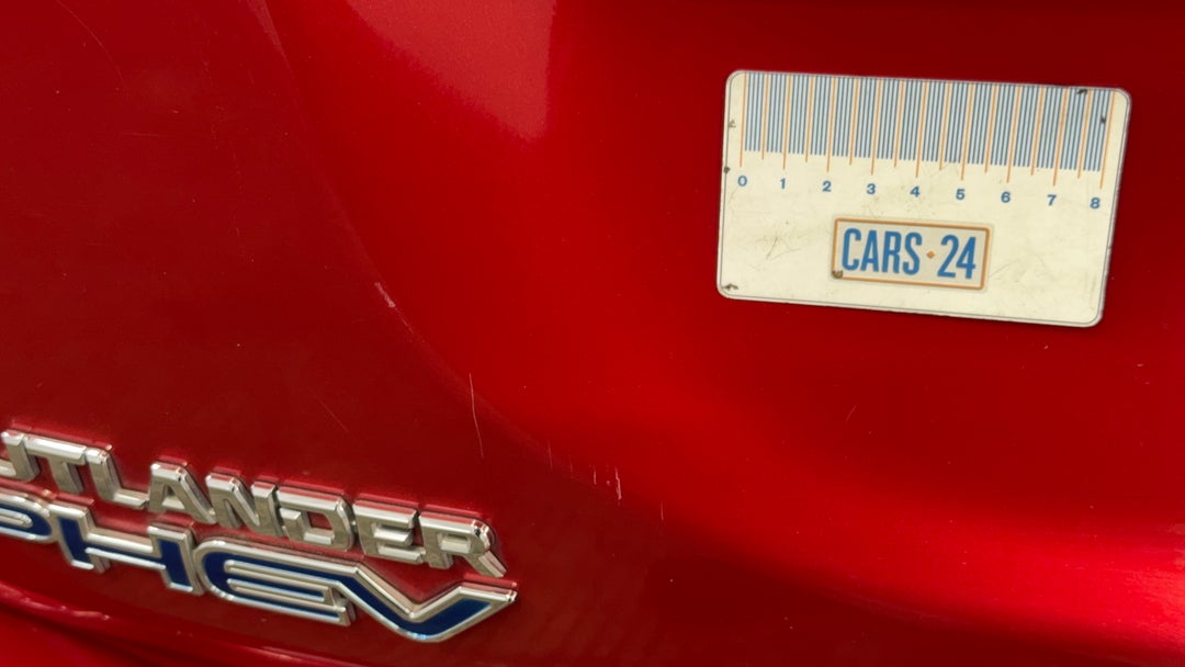 2017 Mitsubishi Outlander Exceed Phev, Automatic, 149436 km, Boot / Tailgate Boot Lid Scratch