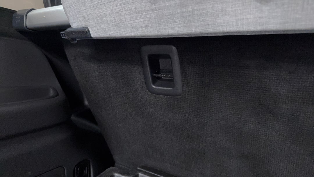 2017 Mitsubishi Outlander Exceed Phev, Automatic, 149436 km, Child Seat Anchor Points