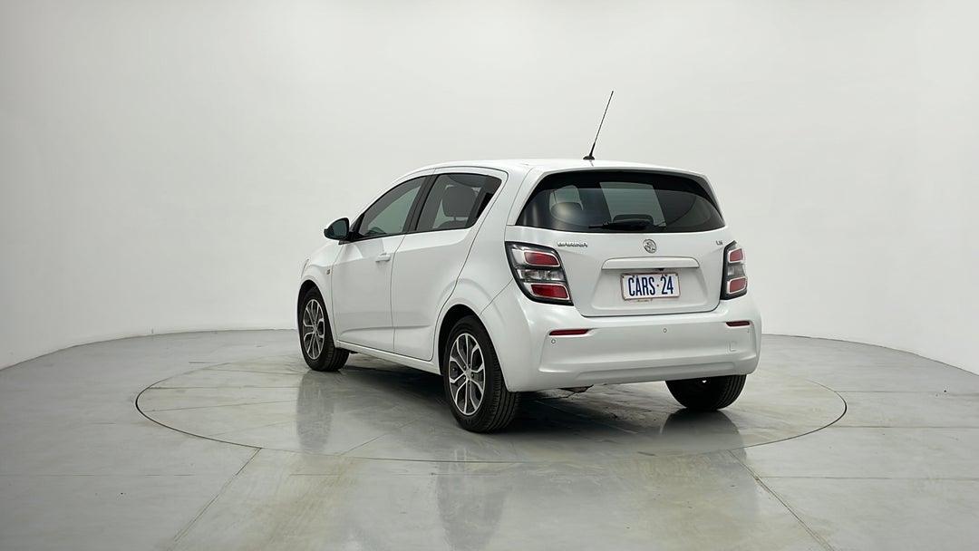 Left Back Diagonal (45- Degree) View