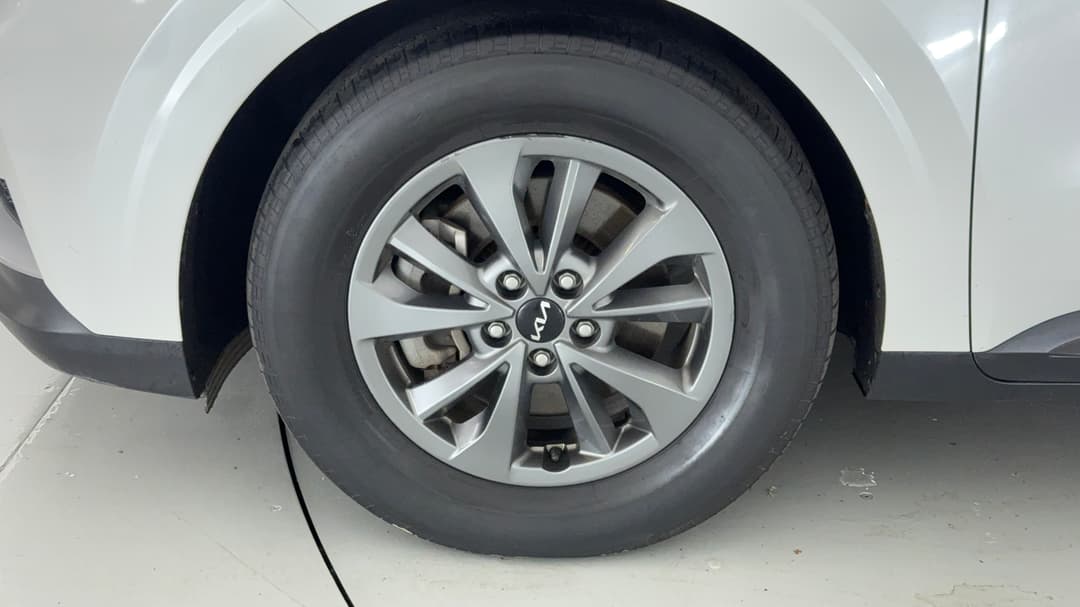 2022 Kia Carnival S, Automatic, 87422 km, Left Front Wheel