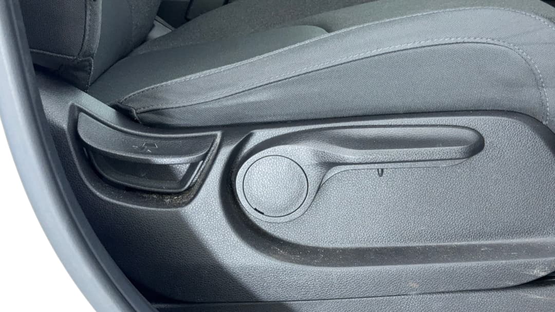 2022 Kia Carnival S, Automatic, 87422 km, Drivers Side Adjustment Panel
