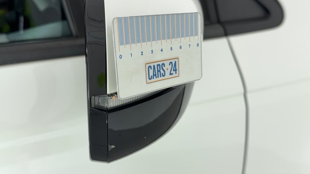 2022 Kia Carnival S, Automatic, 87422 km, Side Mirrors Housing RHS Scratch
