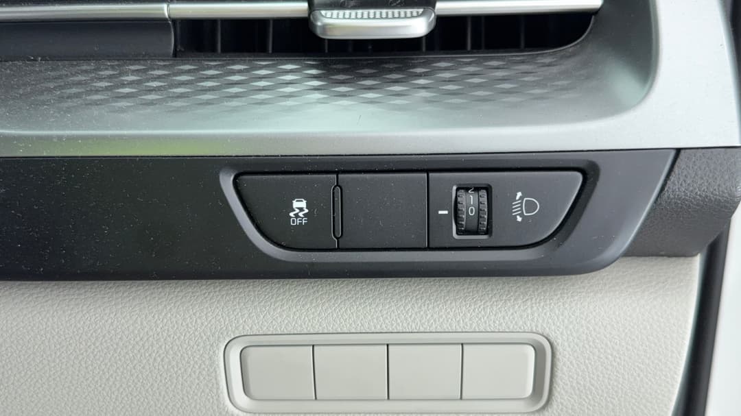 2022 Kia Carnival S, Automatic, 87422 km, Utility Switches/Buttons