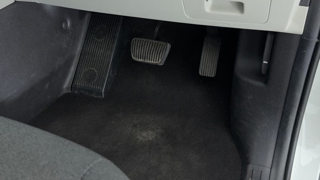 2022 Kia Carnival S, Automatic, 87422 km, Pedals and Footmat