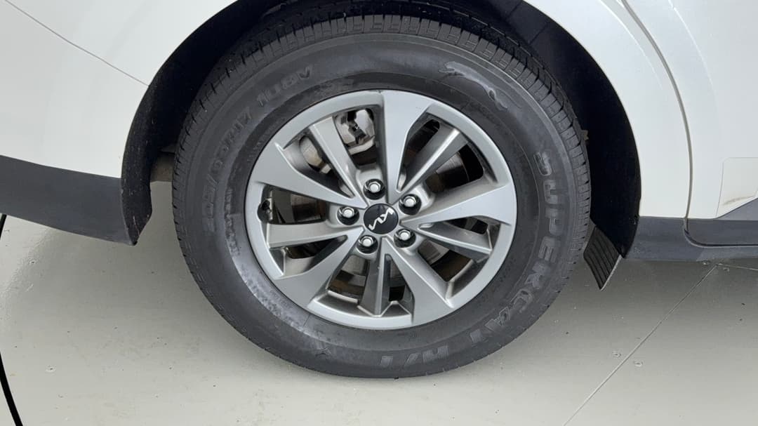 2022 Kia Carnival S, Automatic, 87422 km, Right Rear Wheel