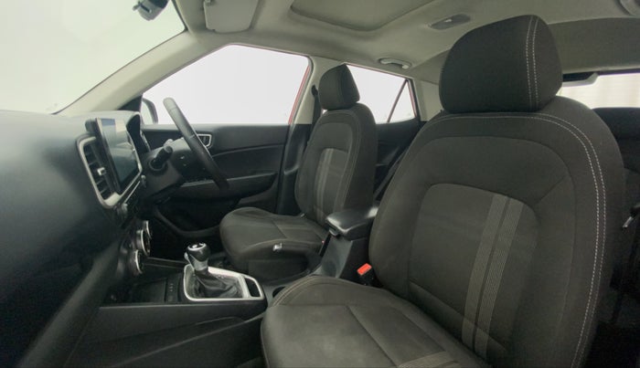 2019 Hyundai VENUE SX PLUS 1.0 TURBO DCT, Petrol, Automatic, 1,13,431 km, Right Side Front Door Cabin