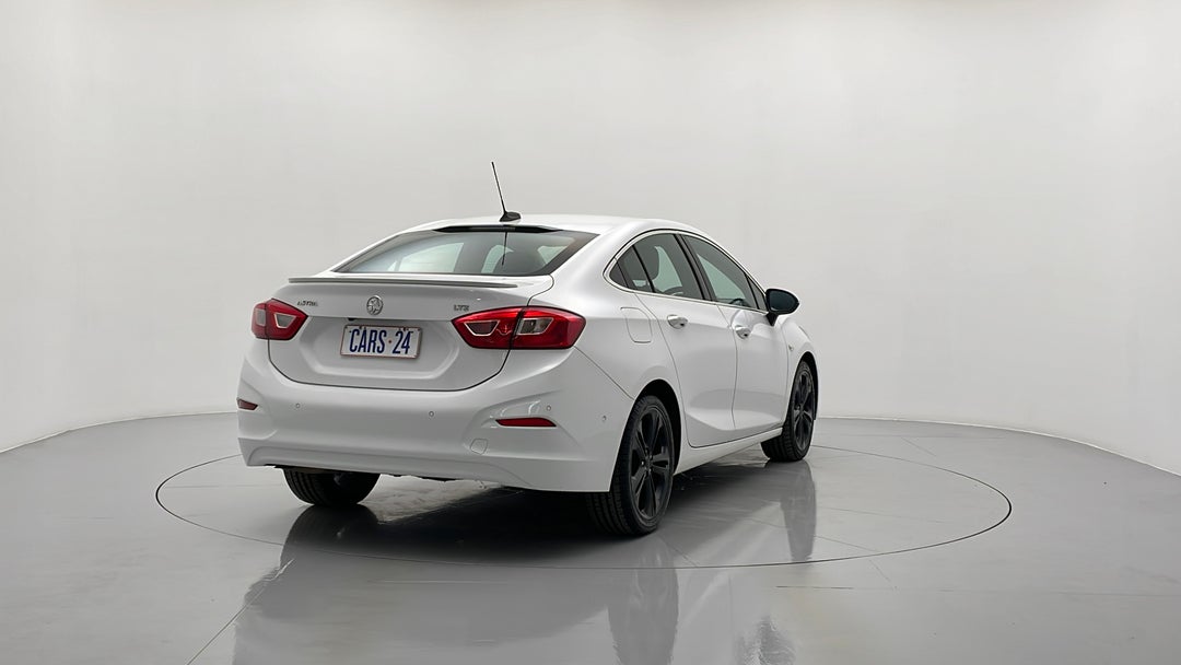 Right Back Diagonal (45- Degree) View