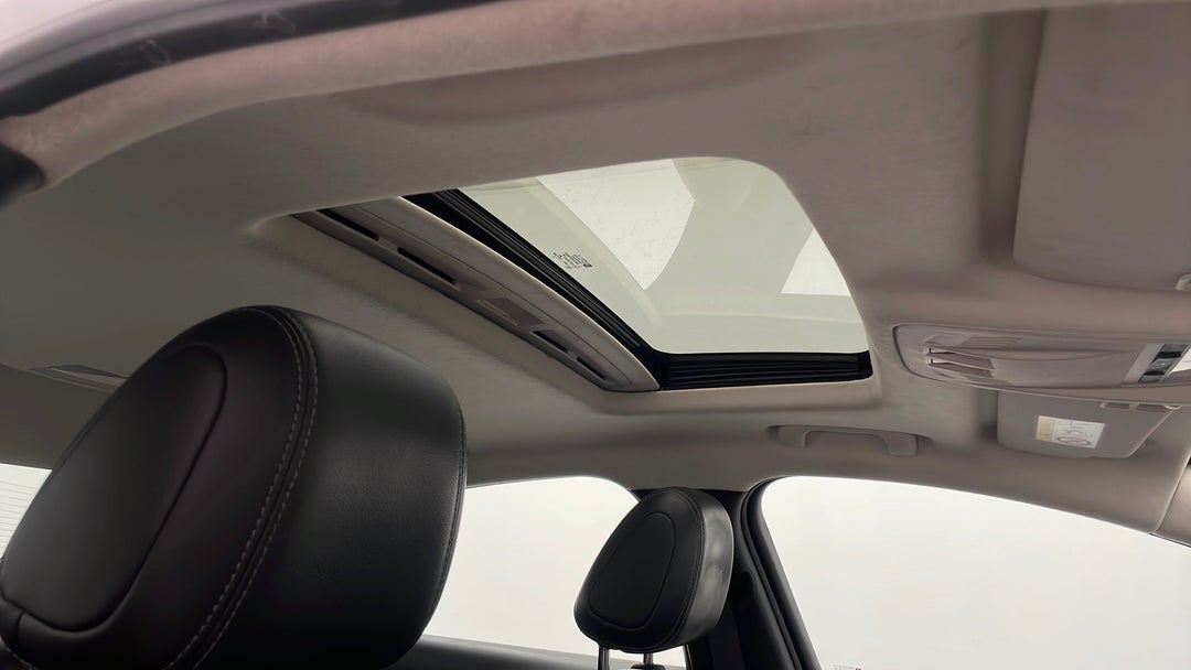 Interior Sunroof/Moonroof