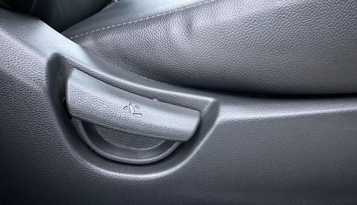 2018 Hyundai Grand i10 SPORTS 1.2 VTVT, Petrol, Manual, 22,893 km, Driver Side Adjustment Panel