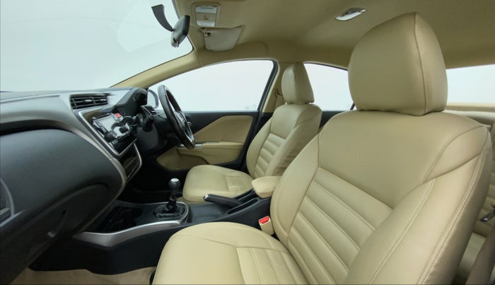 2014 Honda City 1.5L I-VTEC V MT, Petrol, Manual, 1,08,573 km, Right Side Front Door Cabin