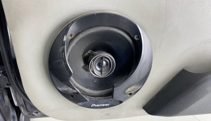 2016 Maruti Alto 800 LXI, Petrol, Manual, 69,252 km, Infotainment system - Speaker cover missing