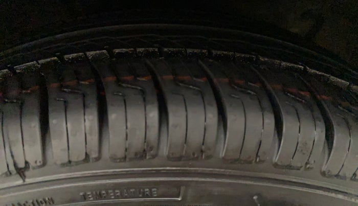 2014 Hyundai Xcent S 1.2, Petrol, Manual, 63,983 km, Left Front Tyre Tread