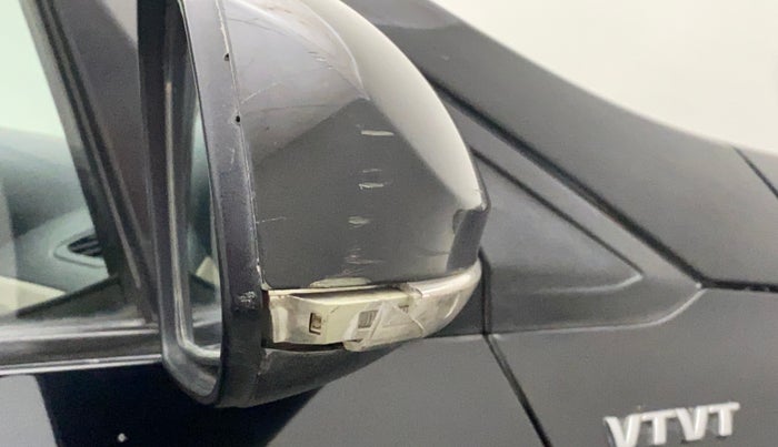2014 Hyundai Xcent S 1.2, Petrol, Manual, 63,983 km, Right rear-view mirror - Indicator light has minor damage