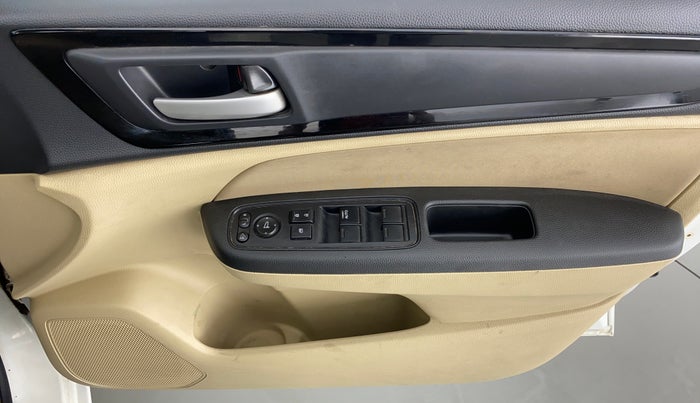 2020 Honda Amaze 1.2 V CVT I VTEC, Petrol, Automatic, 28,269 km, Driver Side Door Panels Control