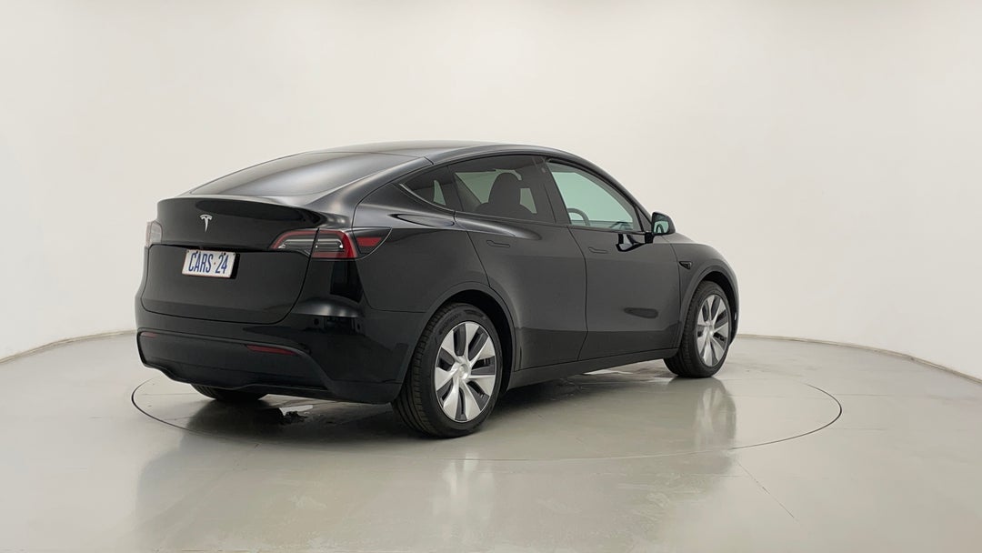 Right Back Diagonal (45- Degree) View