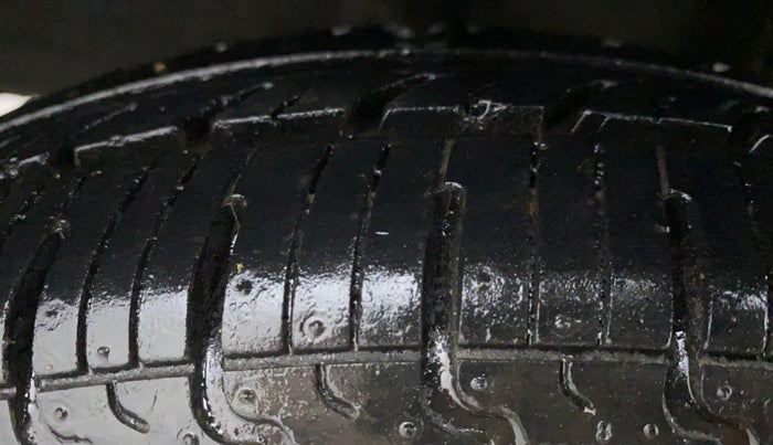 2017 Datsun Redi Go T(O) 1.0, Petrol, Manual, 33,915 km, Right Rear Tyre Tread