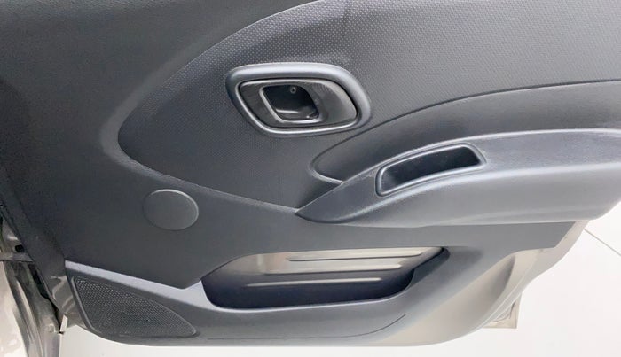 2017 Datsun Redi Go T(O) 1.0, Petrol, Manual, 33,915 km, Driver Side Door Panels Control