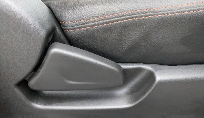 2017 Datsun Redi Go T(O) 1.0, Petrol, Manual, 33,915 km, Driver Side Adjustment Panel
