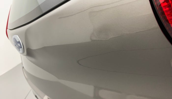 2017 Datsun Redi Go T(O) 1.0, Petrol, Manual, 33,915 km, Dicky (Boot door) - Slightly dented