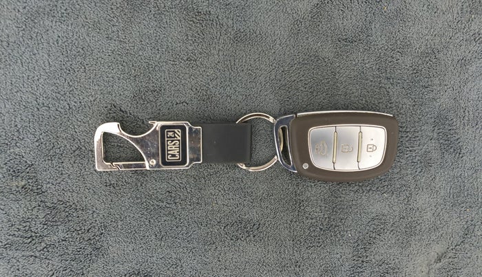 2016 Hyundai Elite i20 ASTA 1.2 (O), Petrol, Manual, 1,15,411 km, Key Close Up