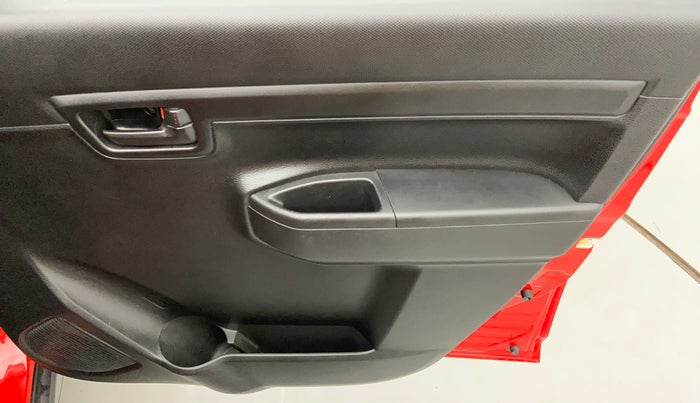 2019 Maruti S PRESSO VXI PLUS, Petrol, Manual, 18,513 km, Driver Side Door Panels Control