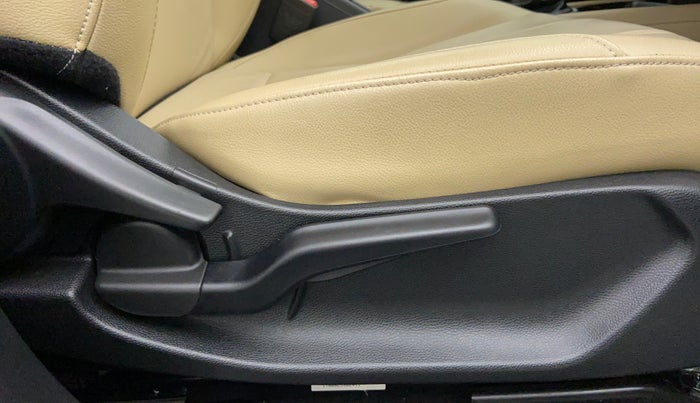 2022 Honda City ZX MT PETROL, Petrol, Manual, 2,795 km, Driver Side Adjustment Panel